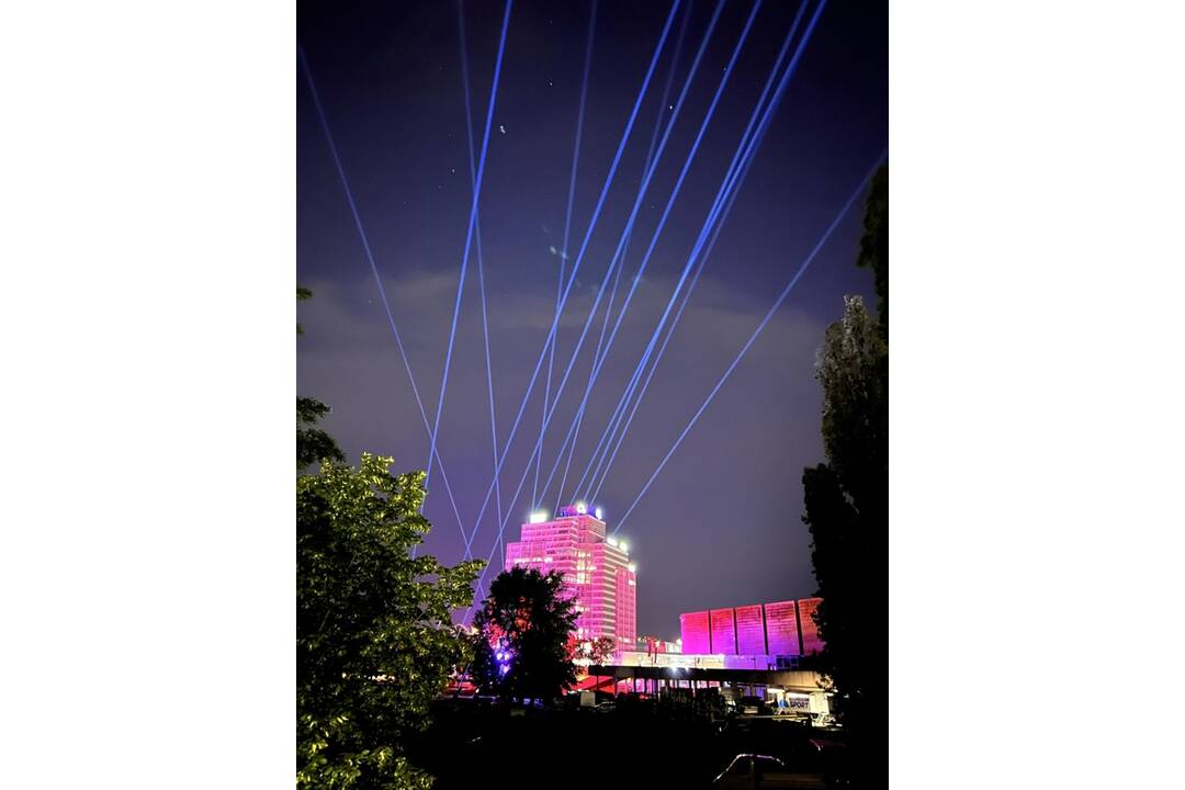 FOTO: Pódium pre otvárací koncert festivalu Starmus, foto 3