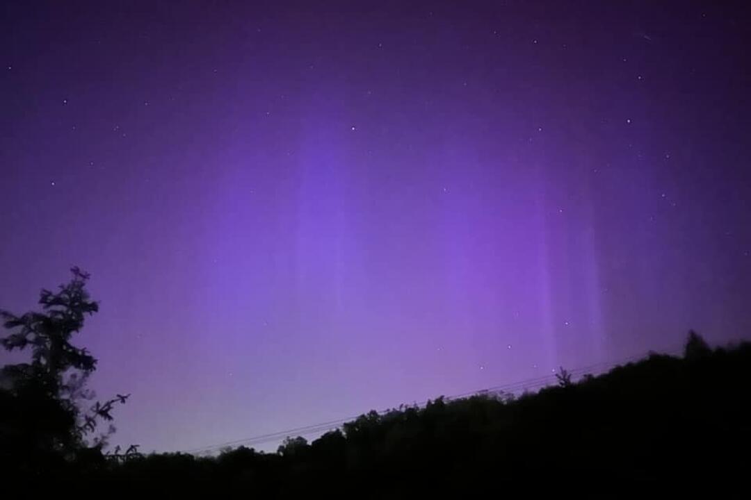 FOTO: Divadlo na oblohe. Takto vyzerala polárna žiara v Bratislavskom kraji, foto 10