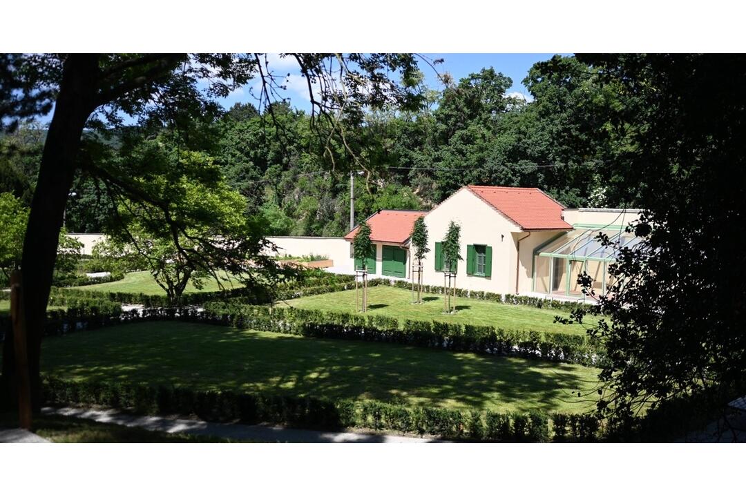 FOTO: Pozrite si ako vyzerá obnovená historická záhrada kaštieľa v Modre, foto 6