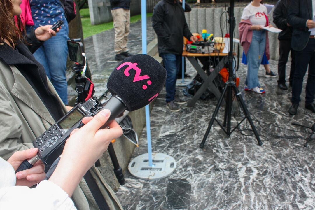 FOTO: Zamestnanci RTVS štrajkovali pred ministerstvom kultúry, foto 19