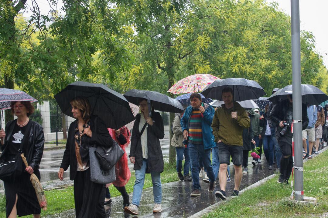 FOTO: Zamestnanci RTVS štrajkovali pred ministerstvom kultúry, foto 36