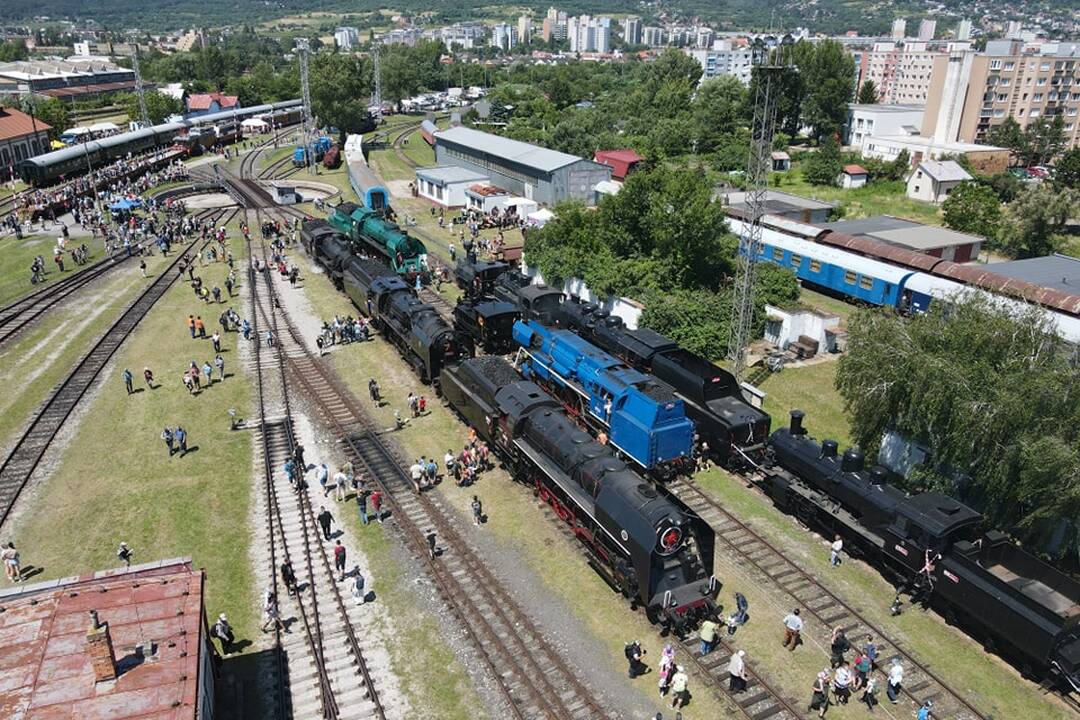 FOTO: V Rači sa koná celoslovenský zraz historických železničných vozidiel, foto 13