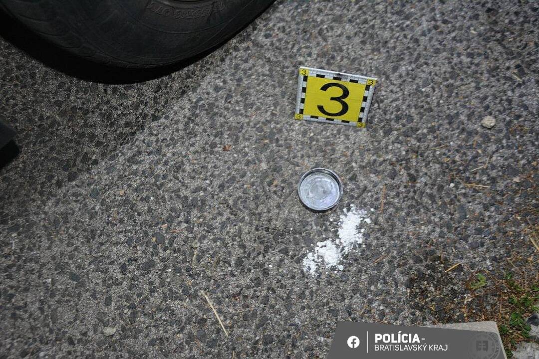 FOTO: 23-ročnému Ukrajincovi našli v aute drogy. Jedného z policajtov napadol, foto 3