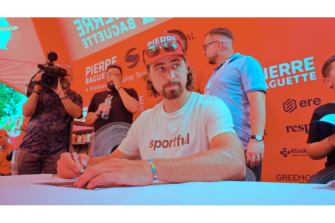 FOTO: V Malinove sa konal rodinný deň s Petrom Saganom. Obyvatelia si s ním mohli zabicyklovať, foto 2