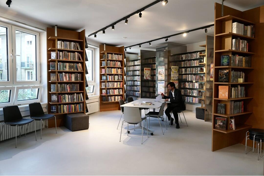 FOTO: Staromestská knižnica na Záhrebskej opäť ožila. Takto vyzerá po rekonštrukcii, foto 1