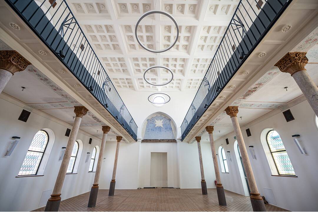 FOTO: Synagóga v Senci, Divadlo Aréna a Bratislavské bábkové divadlo v septembri privítajú prvých návštevníkov, foto 6