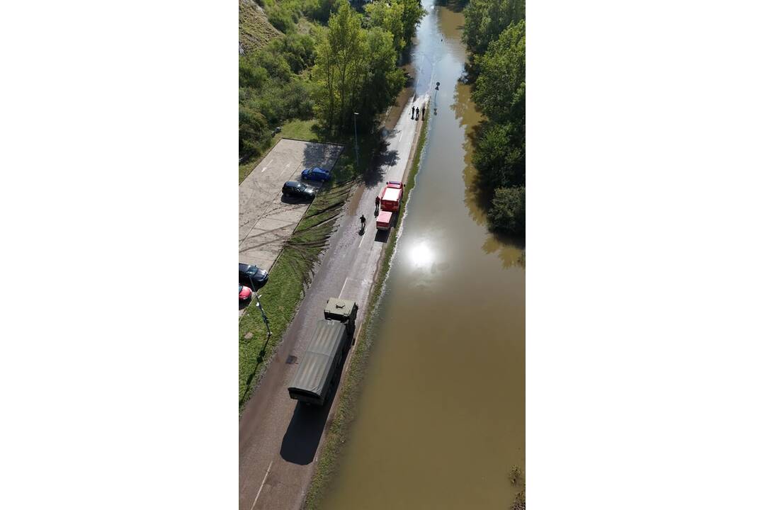 FOTO: Situácia v Devíne a Devínskej Novej Vsi je naďalej vážna, foto 14