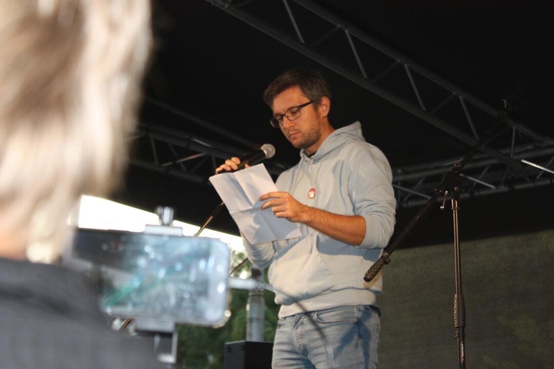 FOTO: Kultúrny štrajk v Bratislave. Na pódiu vystúpil aj Tomáš Maštalír, foto 32