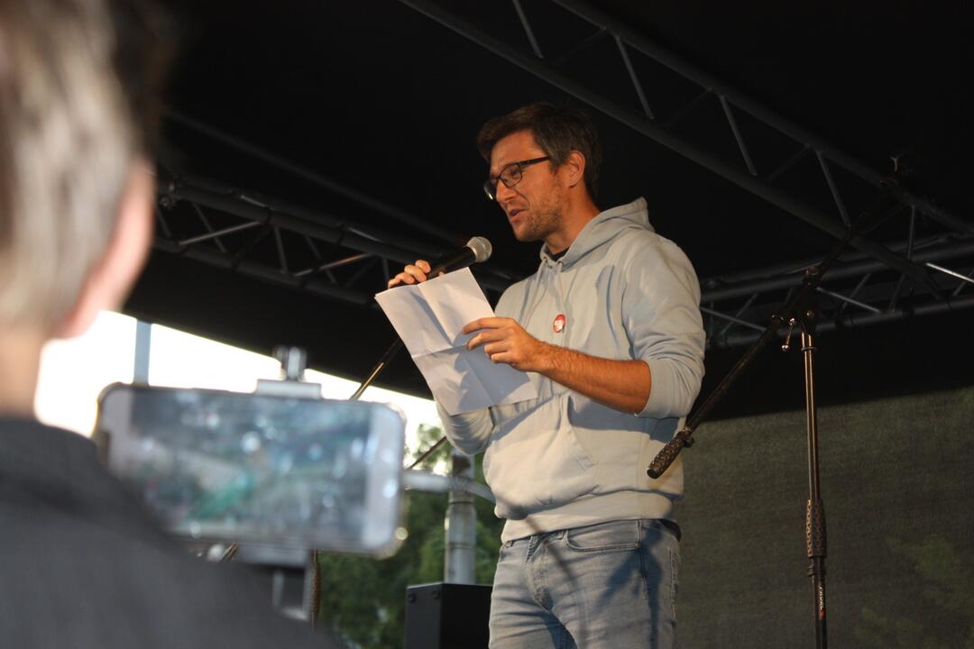 FOTO: Kultúrny štrajk v Bratislave. Na pódiu vystúpil aj Tomáš Maštalír, foto 33