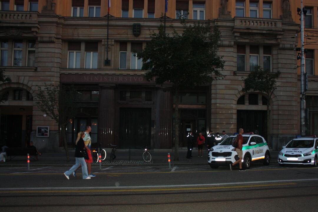 FOTO: Kultúrny štrajk v Bratislave. Na pódiu vystúpil aj Tomáš Maštalír, foto 47