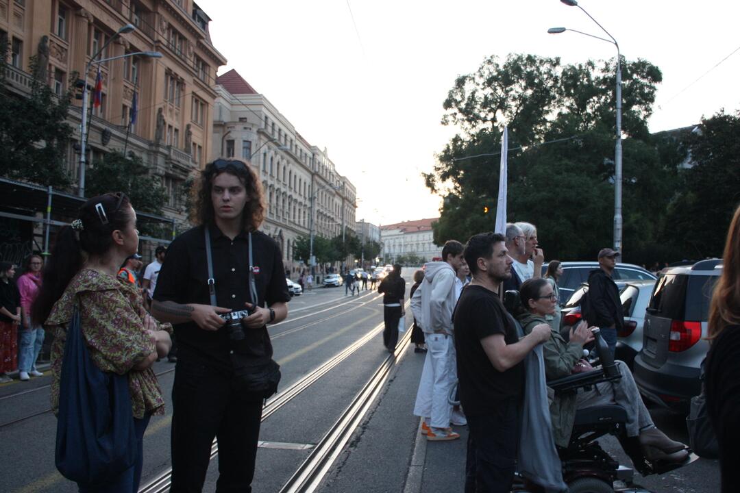 FOTO: Kultúrny štrajk v Bratislave. Na pódiu vystúpil aj Tomáš Maštalír, foto 48