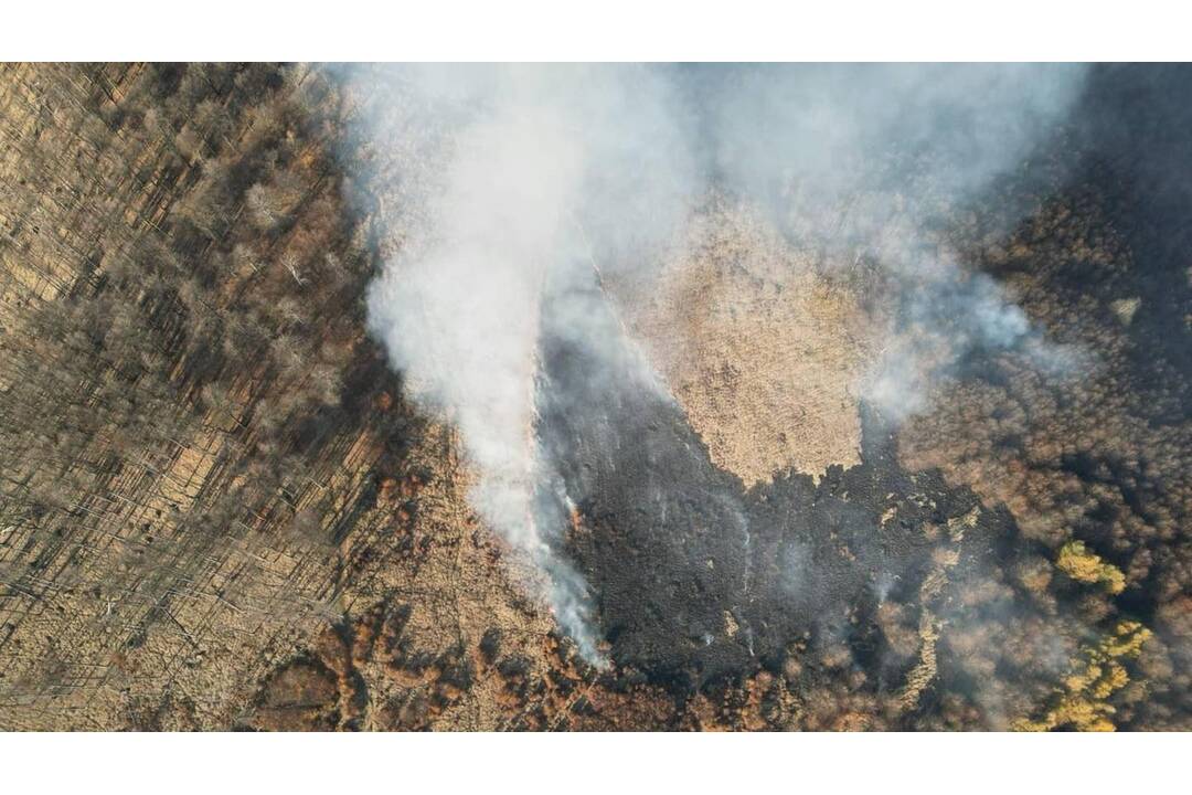FOTO: V obci Kuchyňa vypukol požiar, foto 3
