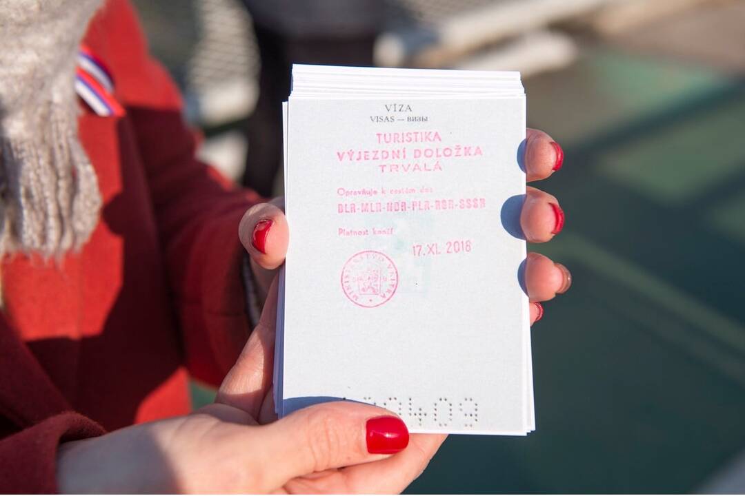 FOTO: Počas víkendu bude Cyklomost slobody oplotený ostnatým drôtom, foto 4