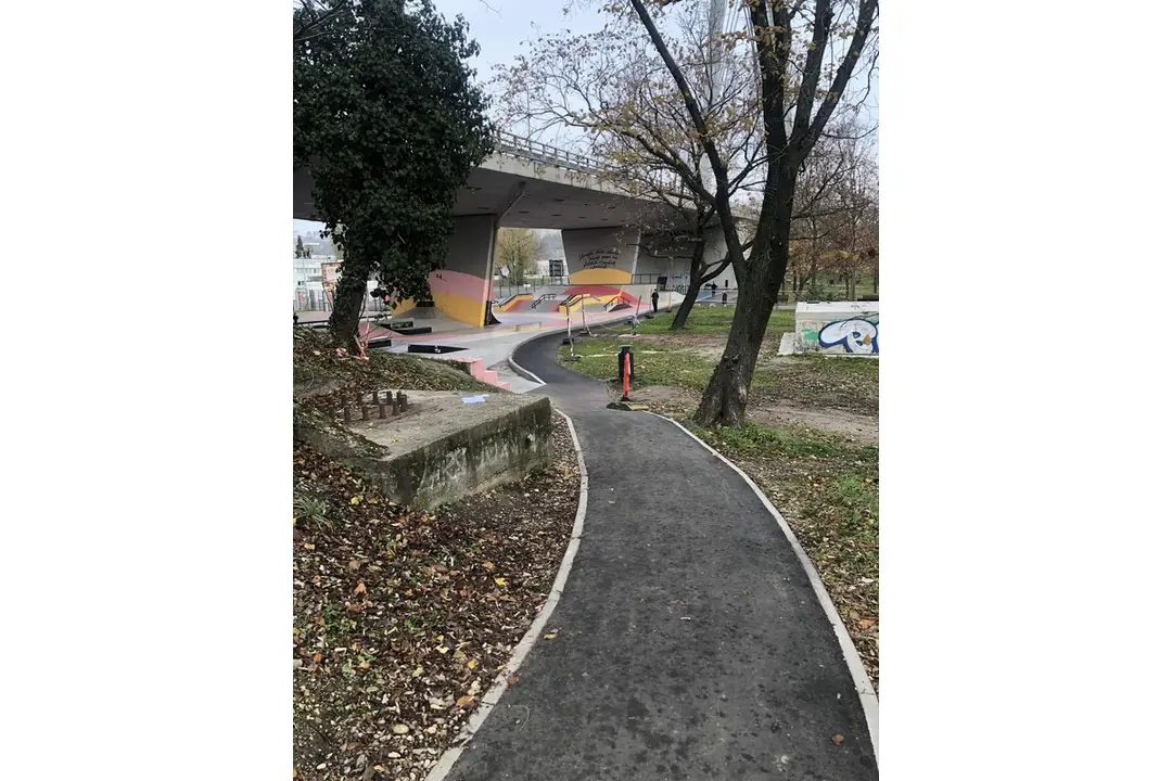 FOTO: V Sade Janka Kráľa osadili novú cyklotrasu, foto 7