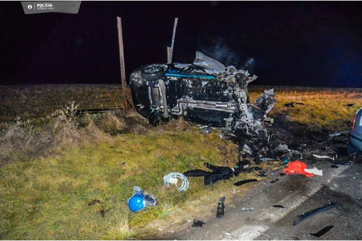 FOTO: Obrovská nehoda v Smižanoch, zomrel pri nej mladý človek, foto 4