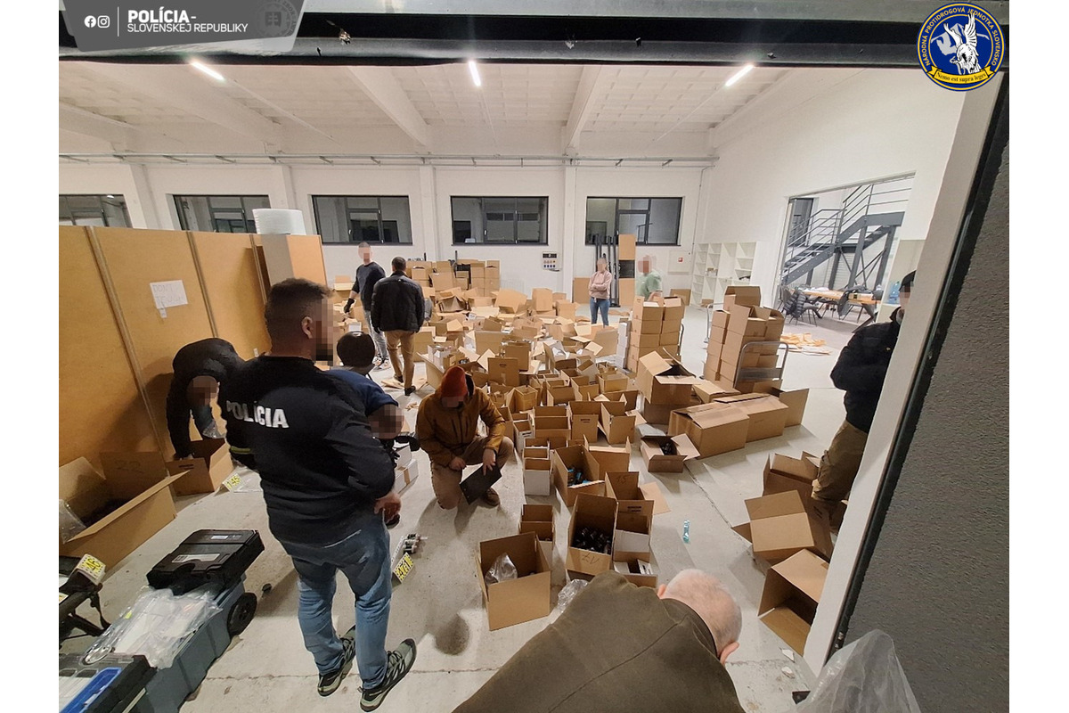 V Bratislavskom kraji skladoval gang pofidérne výživové doplnky, foto 2