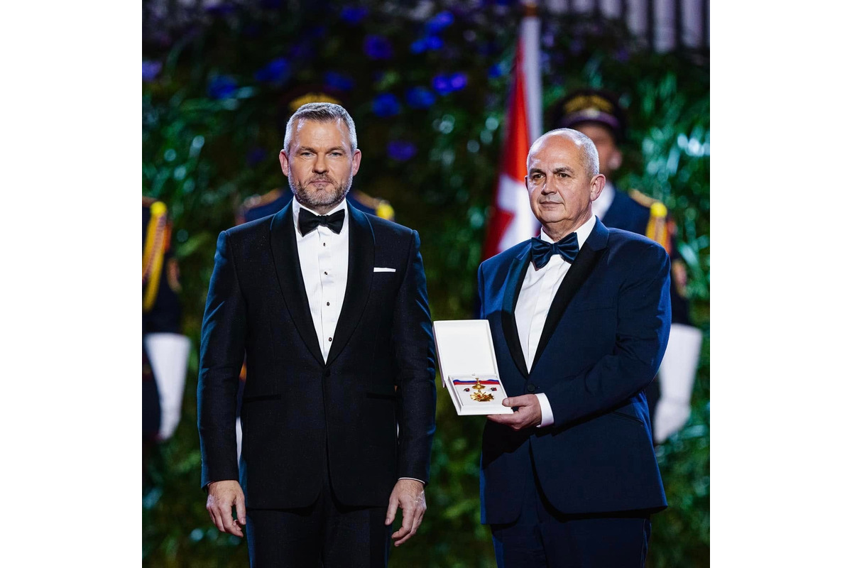 FOTO: Prezident Pellegrini udelil štátne vyznamenania. Kto je medzi ocenenými?, foto 15