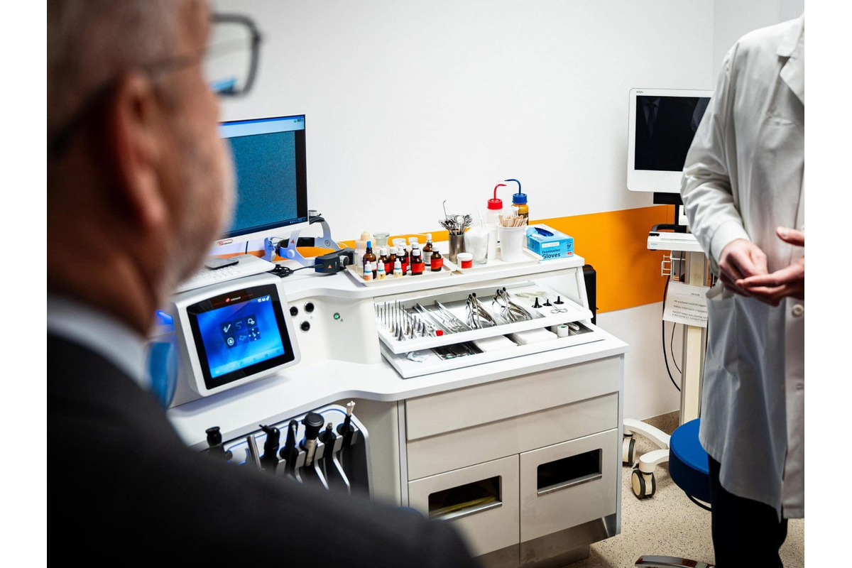 FOTO: Univerzitná nemocnica Bratislava má nové Urologické oddelenie na rozbíjanie močových kameňov, foto 6