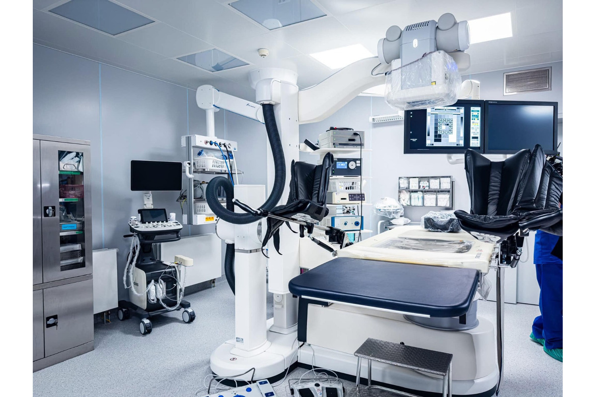 FOTO: Univerzitná nemocnica Bratislava má nové Urologické oddelenie na rozbíjanie močových kameňov, foto 7
