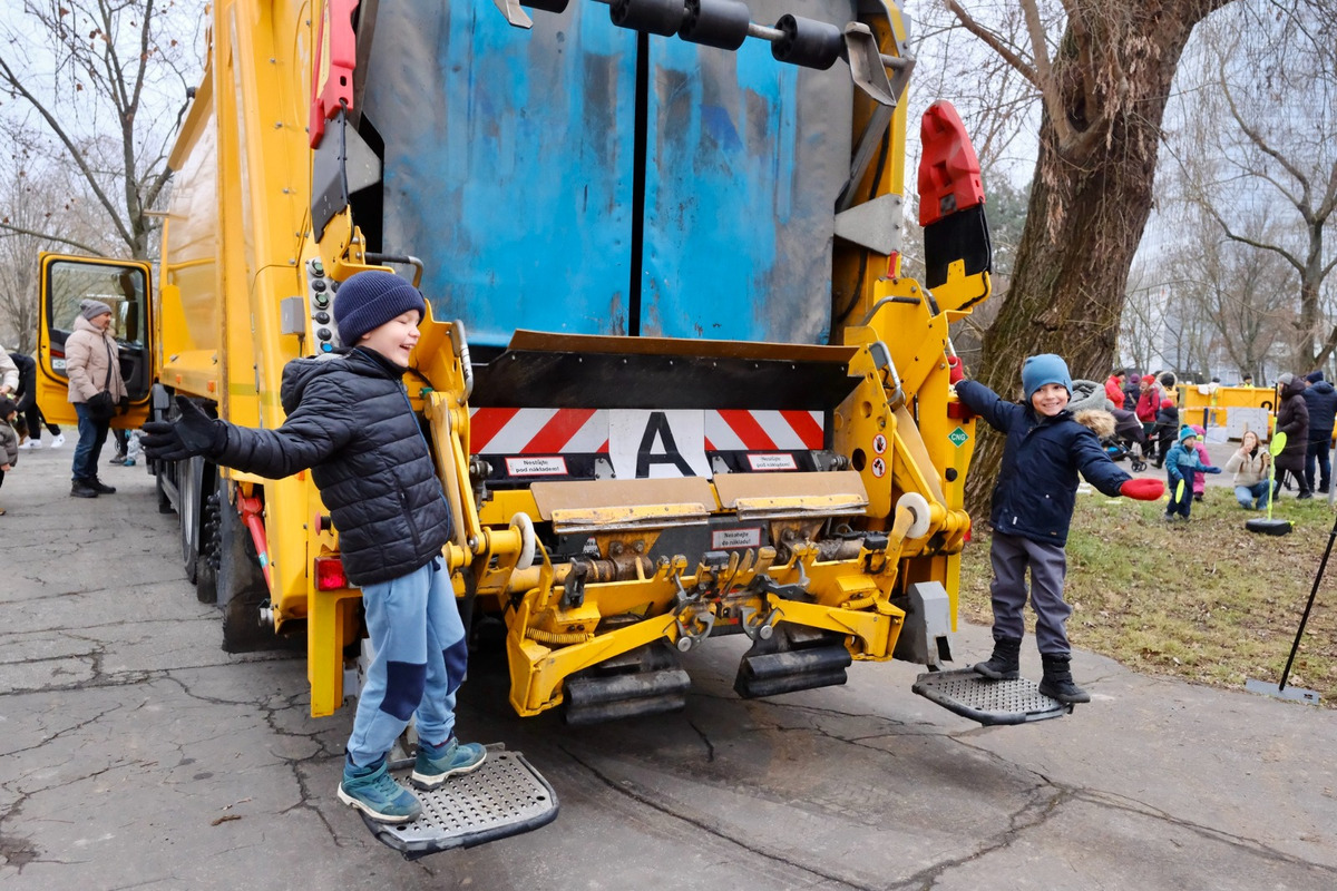 FOTO: Novoročná mulčovačka 2025 v Sade Janka Kráľa v Petržalke, foto 8