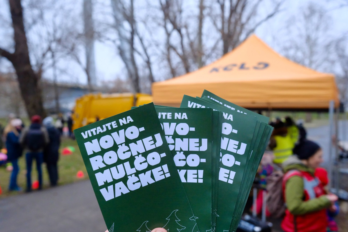 FOTO: Novoročná mulčovačka 2025 v Sade Janka Kráľa v Petržalke, foto 13