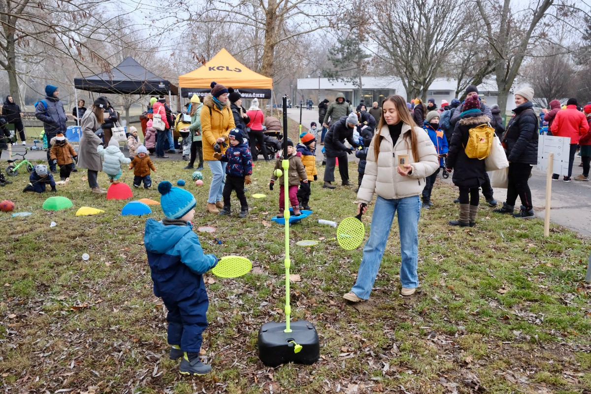FOTO: Novoročná mulčovačka 2025 v Sade Janka Kráľa v Petržalke, foto 14