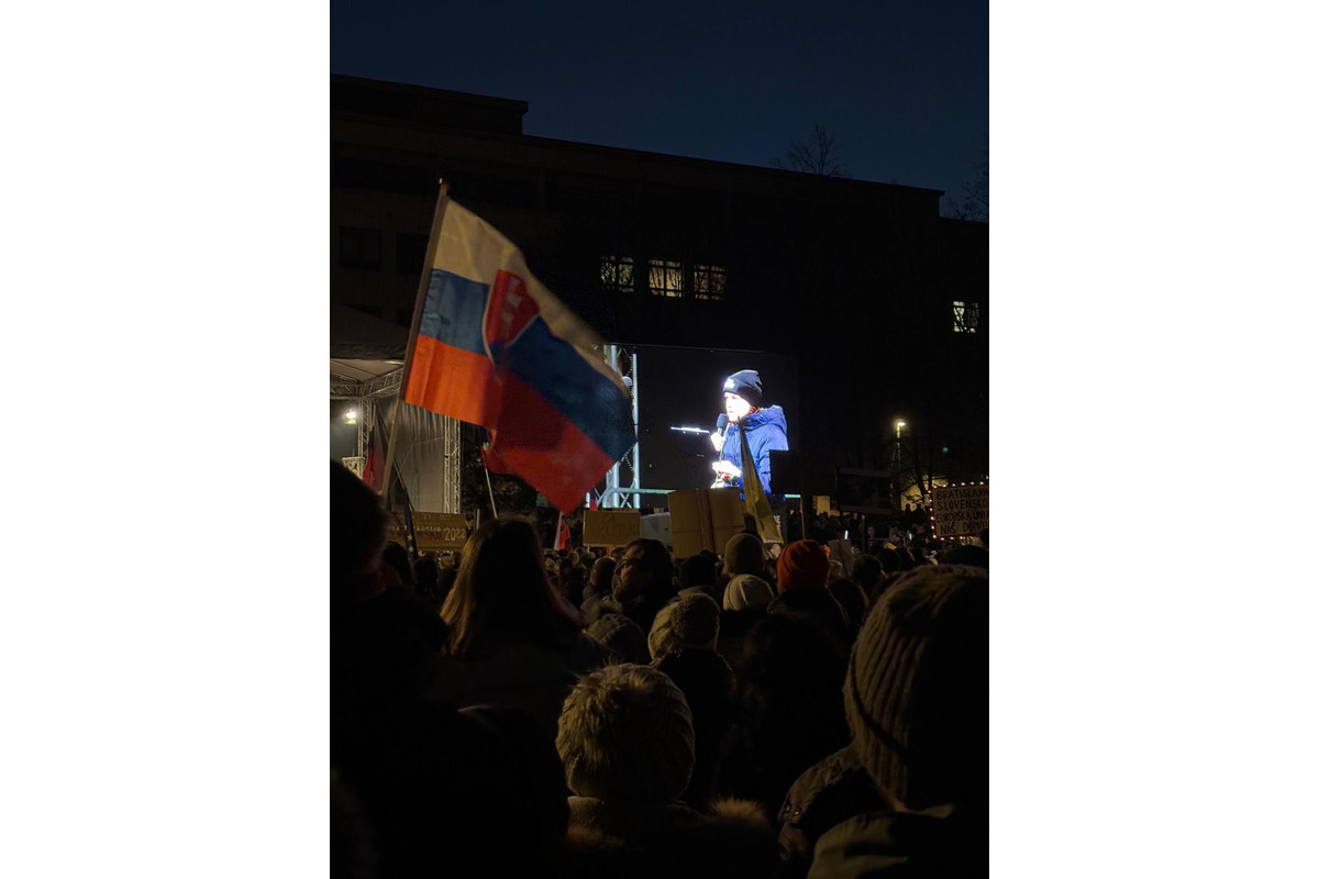 FOTO: Na Námestí slobody v Bratislave protestovalo 60-tisíc ľudí, foto 2