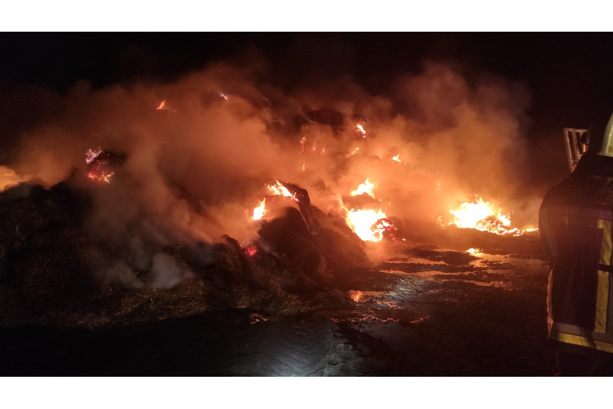 FOTO: Požiar v obci pri Malackách, foto 3