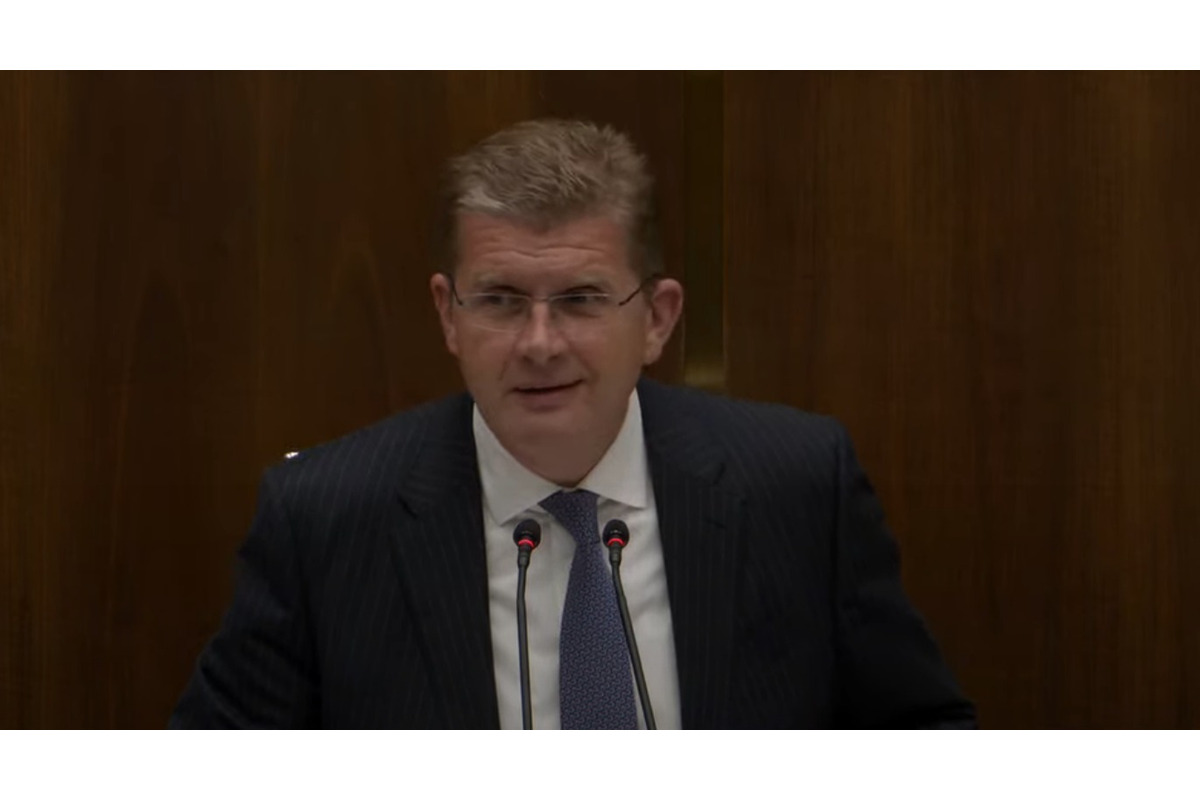 FOTO: Raši zvolený za predsedu parlamentu, hádky s opozíciou neutíchli, foto 1