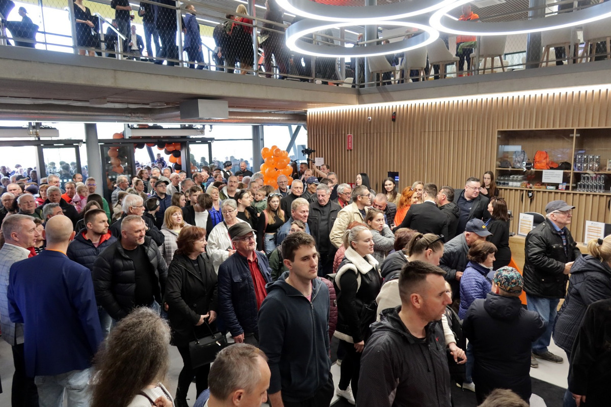 FOTO: V Malackách otvorili novú športovú halu, foto 9