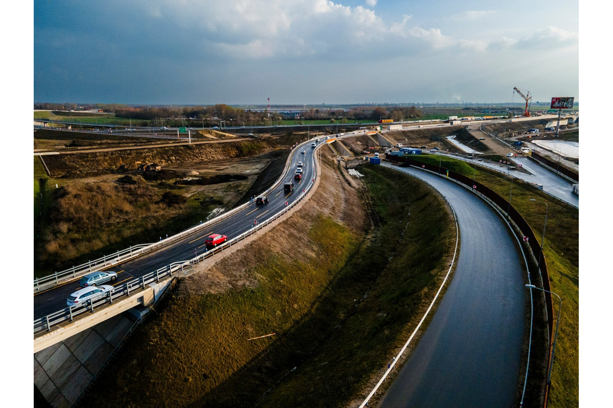 FOTO: Križovatka diaľnic D1 a D4 z vtáčej perspektívy, foto 8