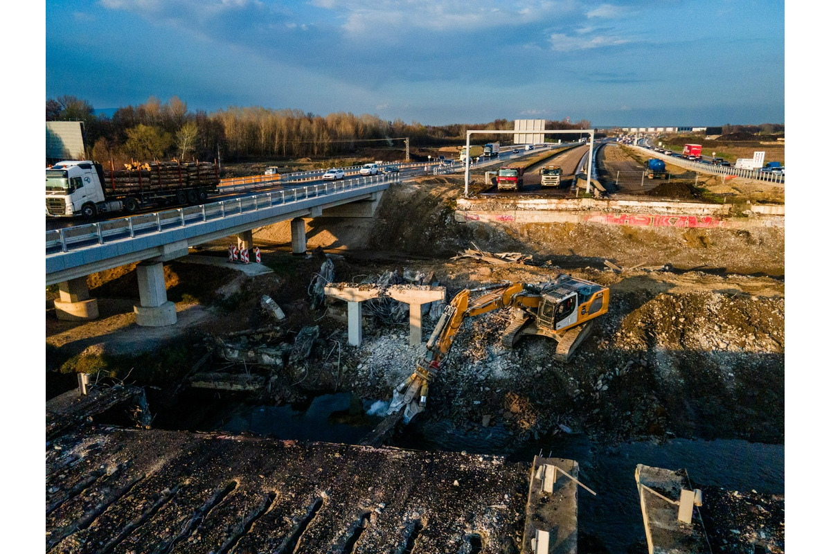 FOTO: Križovatka diaľnic D1 a D4 z vtáčej perspektívy, foto 14