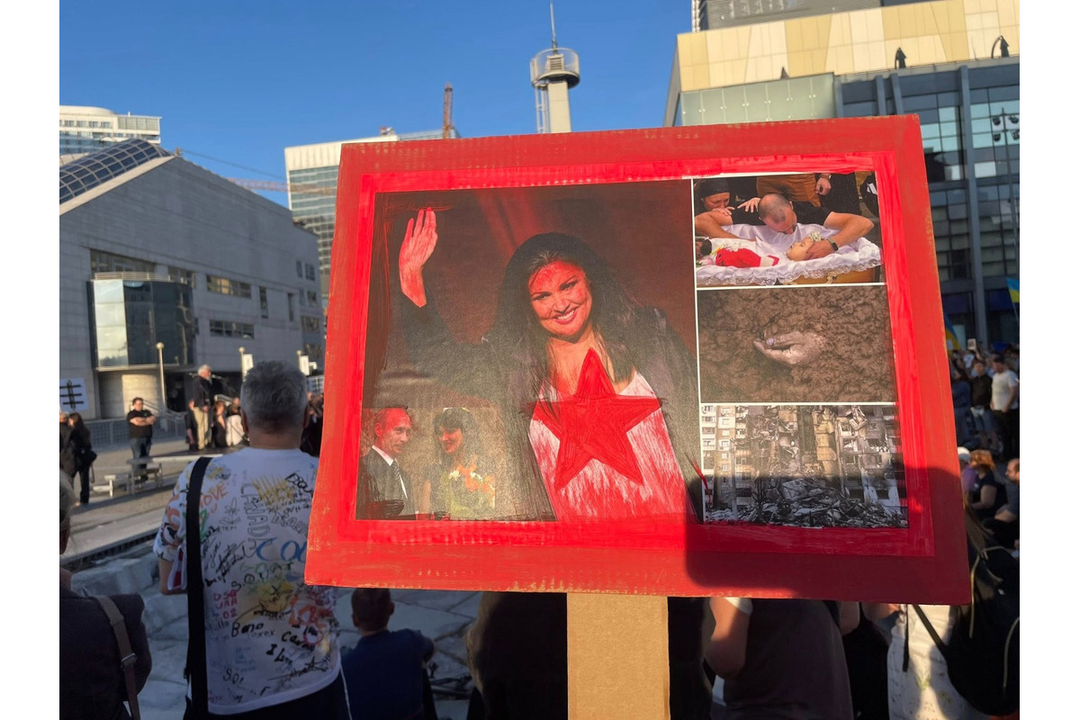 FOTO: Ako prebiehal protest Netreba nám Netrebko proti ruskej propagande?, foto 1