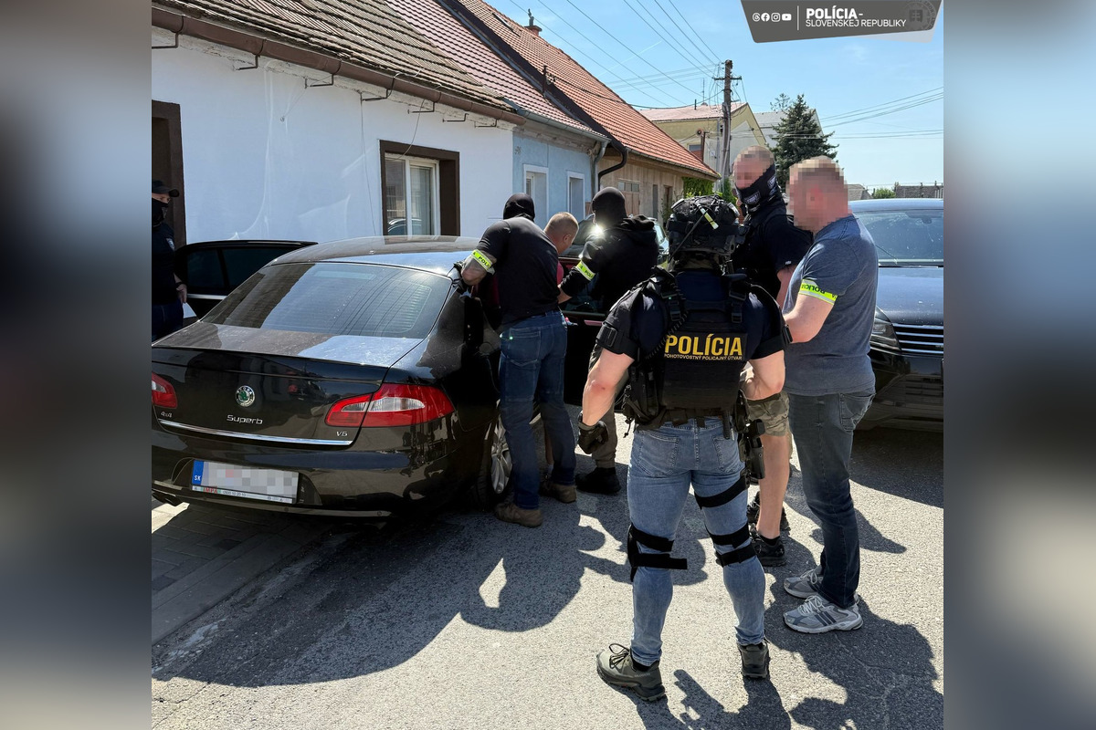 FOTO: Medzinárodne hľadaného Slováka dolapila polícia, foto 2