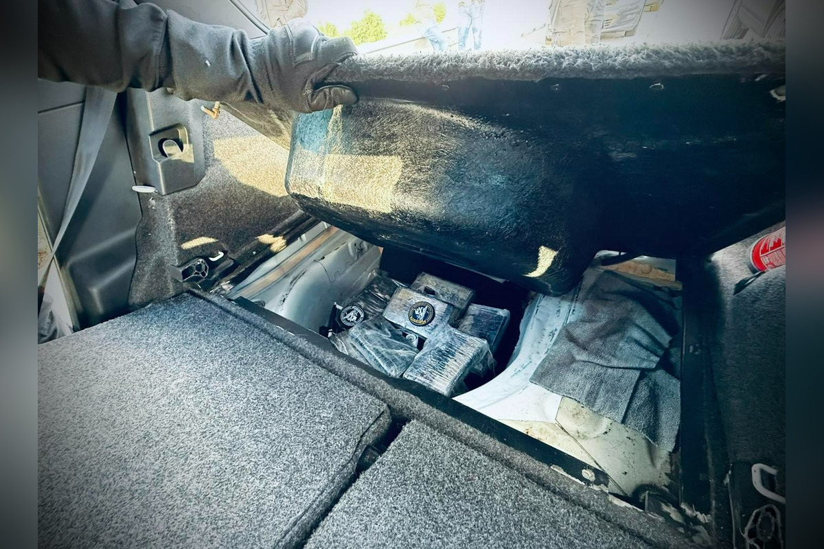 FOTO: Polícia zadržala muža, ktorý pašoval 9 kíl kokaínu, foto 4