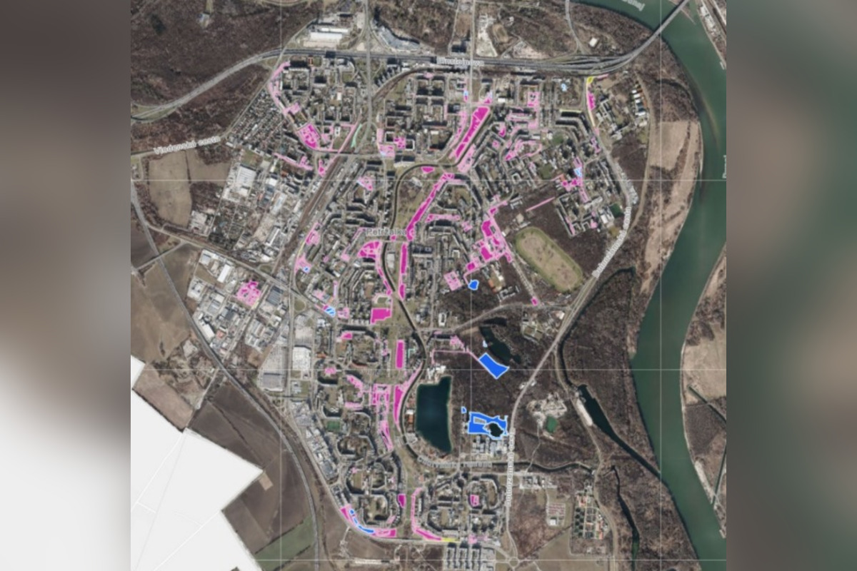 FOTO: Magistrát požiadal Petržalku, aby nekosila jeho pozemky, foto 3