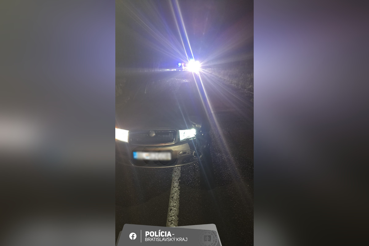 FOTO: Tragická zrážka chodca pri Levároch, 40-ročného muža zachytilo auto, foto 1