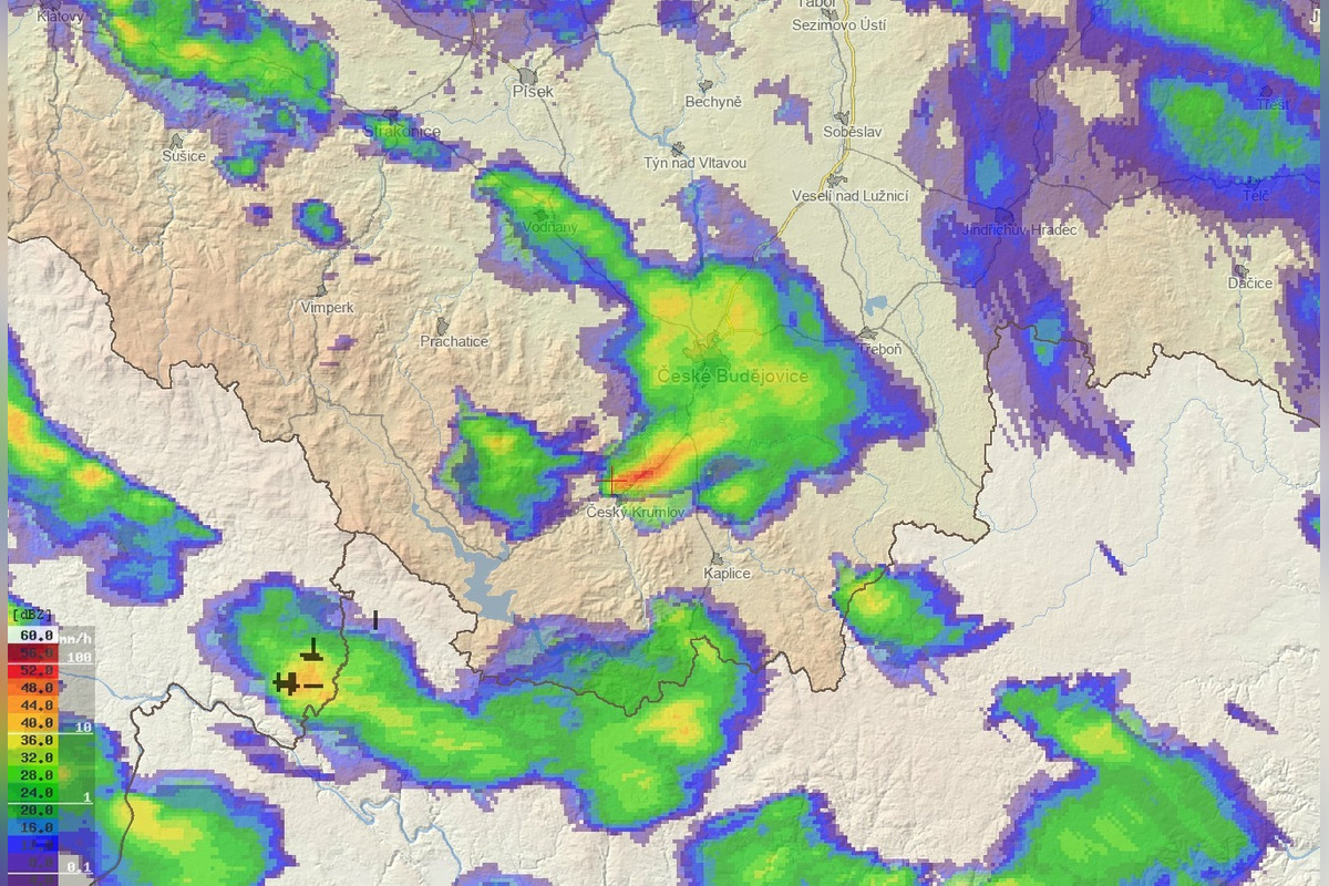 FOTO: Najprv len tmavý oblak a vietor, potom desivý vír, ktorý zanechal spúšť v lesoch. Na juhu Čiech udrelo tornádo, foto 3