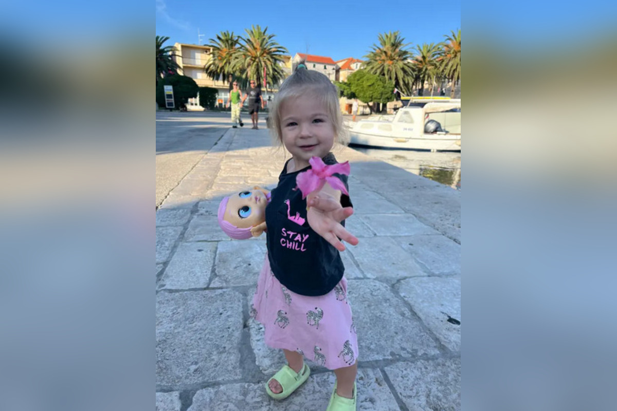 FOTO: Pri tragickej nehode pri Ľupči prišli o dcéru, druhá sa ťažko zranila. Rodine prispeli v zbierke stovky ľudí, foto 5