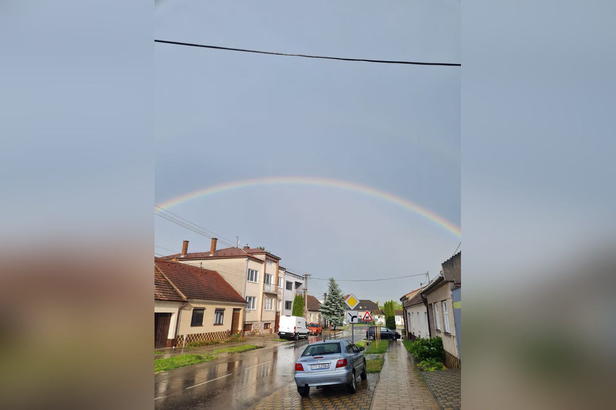 FOTO: Obloha nad Bratislavou ožila farbami. Pozrite si fascinujúce zábery po búrke, foto 4