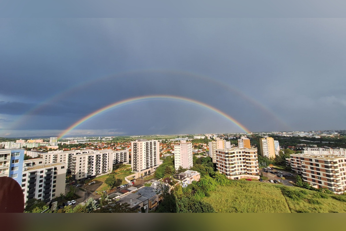 FOTO: Obloha nad Bratislavou ožila farbami. Pozrite si fascinujúce zábery po búrke, foto 10