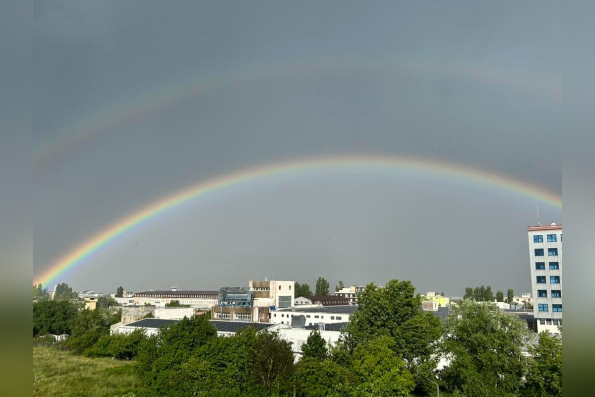 FOTO: Obloha nad Bratislavou ožila farbami. Pozrite si fascinujúce zábery po búrke, foto 12