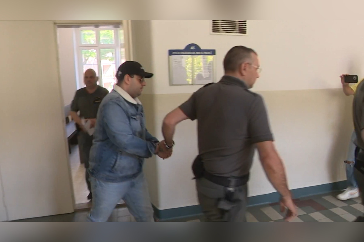 FOTO: Exzamestnanec René H., ktorý Petržalku obral o 2,7 milióna eur, foto 2