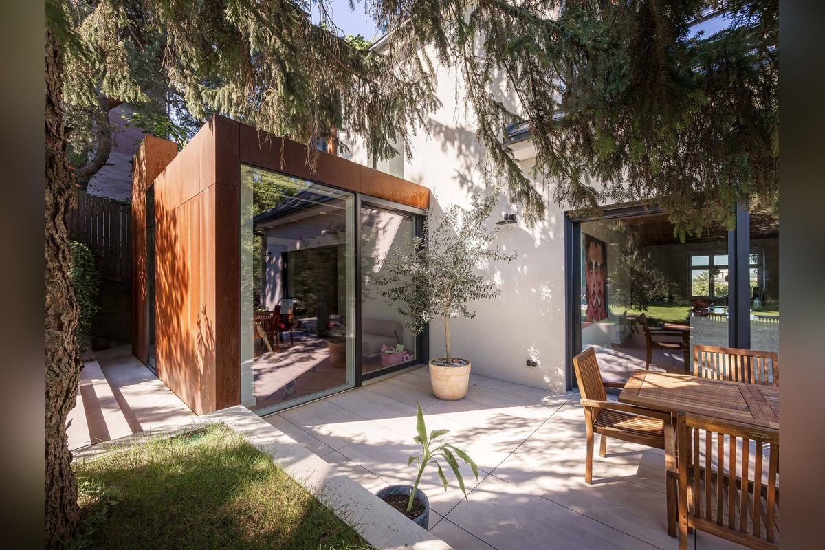 FOTO: V Starom Meste zrekonštruovali povojnovú vilu, foto 9