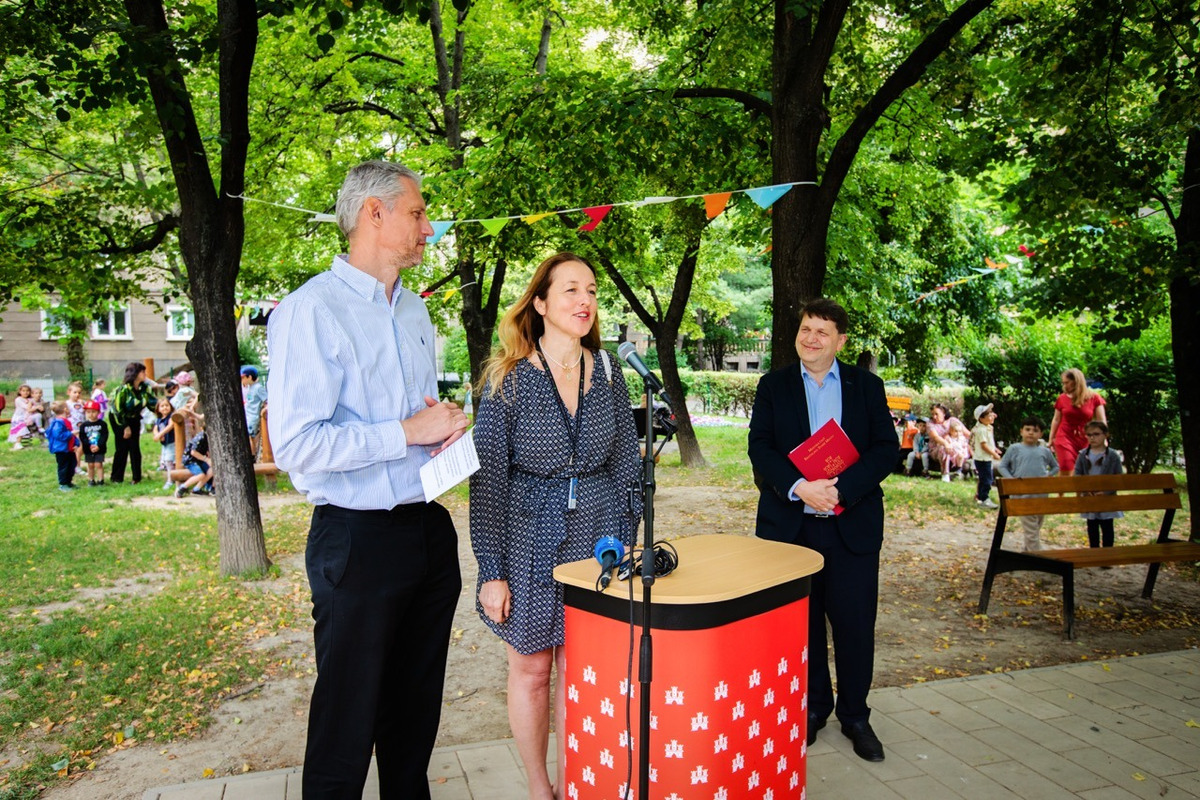 FOTO: Staré Mesto obnovilo ihrisko aj verejný priestor na Záhrebskej  , foto 6