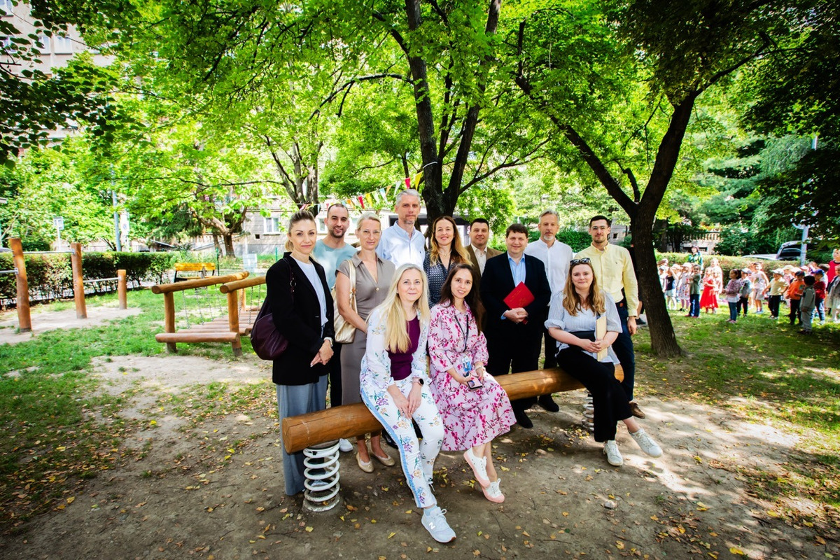 FOTO: Staré Mesto obnovilo ihrisko aj verejný priestor na Záhrebskej  , foto 7