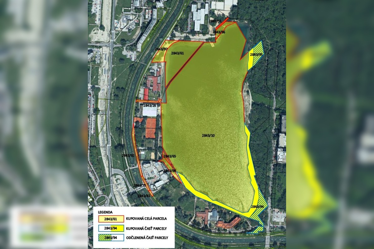 FOTO: Mestská časť Petržalka chce kúpiť pozemky pri Draždiaku, foto 3