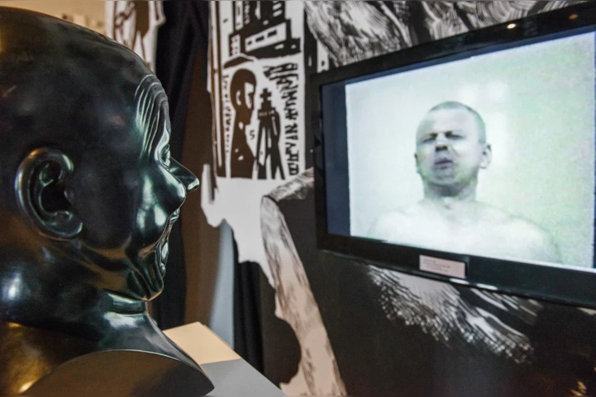 FOTO: Dielo zo Zvolenského zámku od českých umelcov skončilo v kontajneri, foto 1