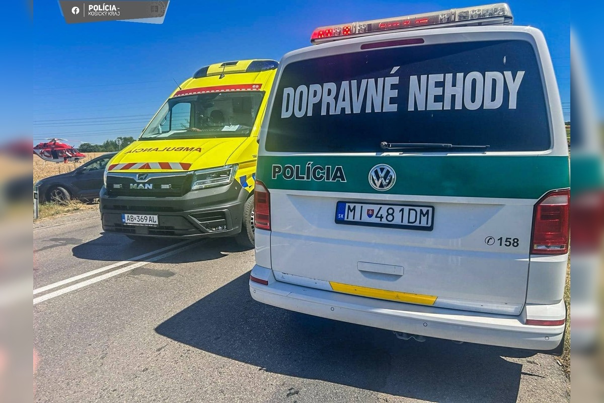 FOTO: Nehoda za Pavlovcami nad Uhom, foto 4