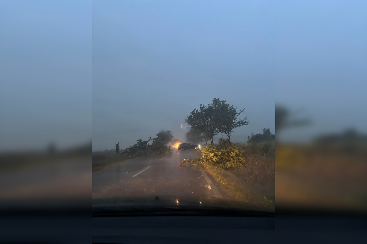 FOTO: Silná búrka na Záhorí a v Pezinku, foto 2